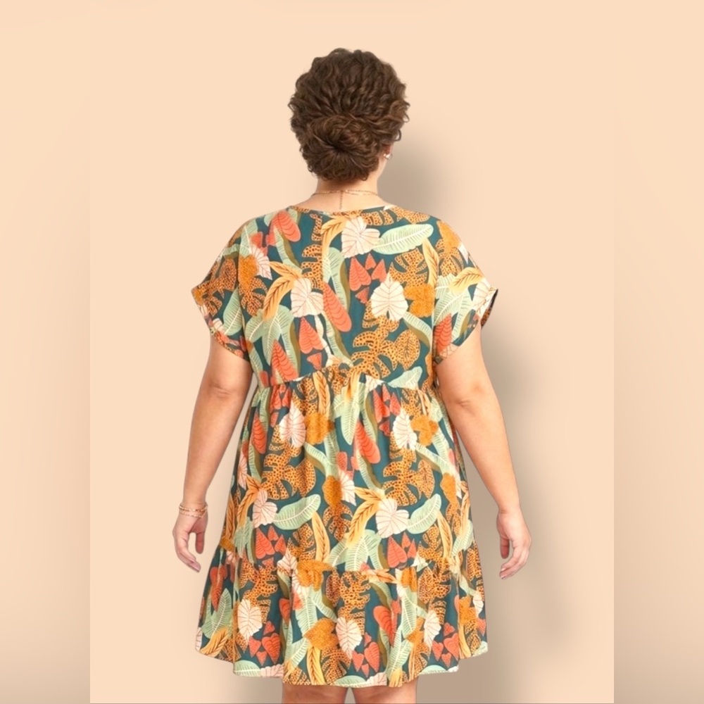 SHEIN Green Multi-Color Tropical Leaf V-Neck Smock Dress - Picture 2 of 6